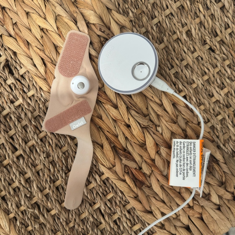 Owlet sock size 1 right new